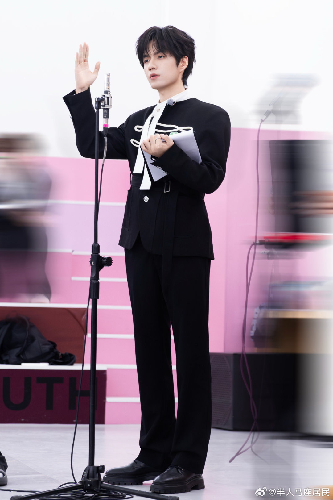 张颜齐  📷 sevenation工作日志🐵📺🎤特色团挑战还在继续，一起