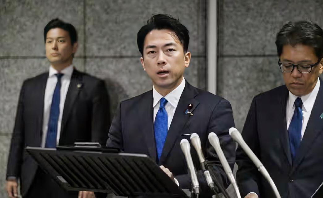 突发消息！日本凌晨召开发布会向中国表达强烈抗议！

日本防卫大臣小泉进次郎在7日