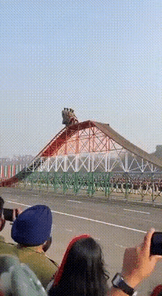 玩杂技你不得不佩服阿三哥！