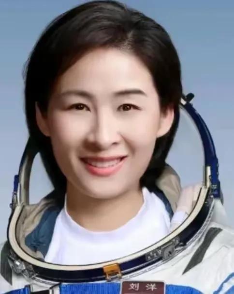 航天女侠刘洋在出征太空前，丈夫竟突然失踪，在她完成航空任务以后，才得知丈夫竟然骗