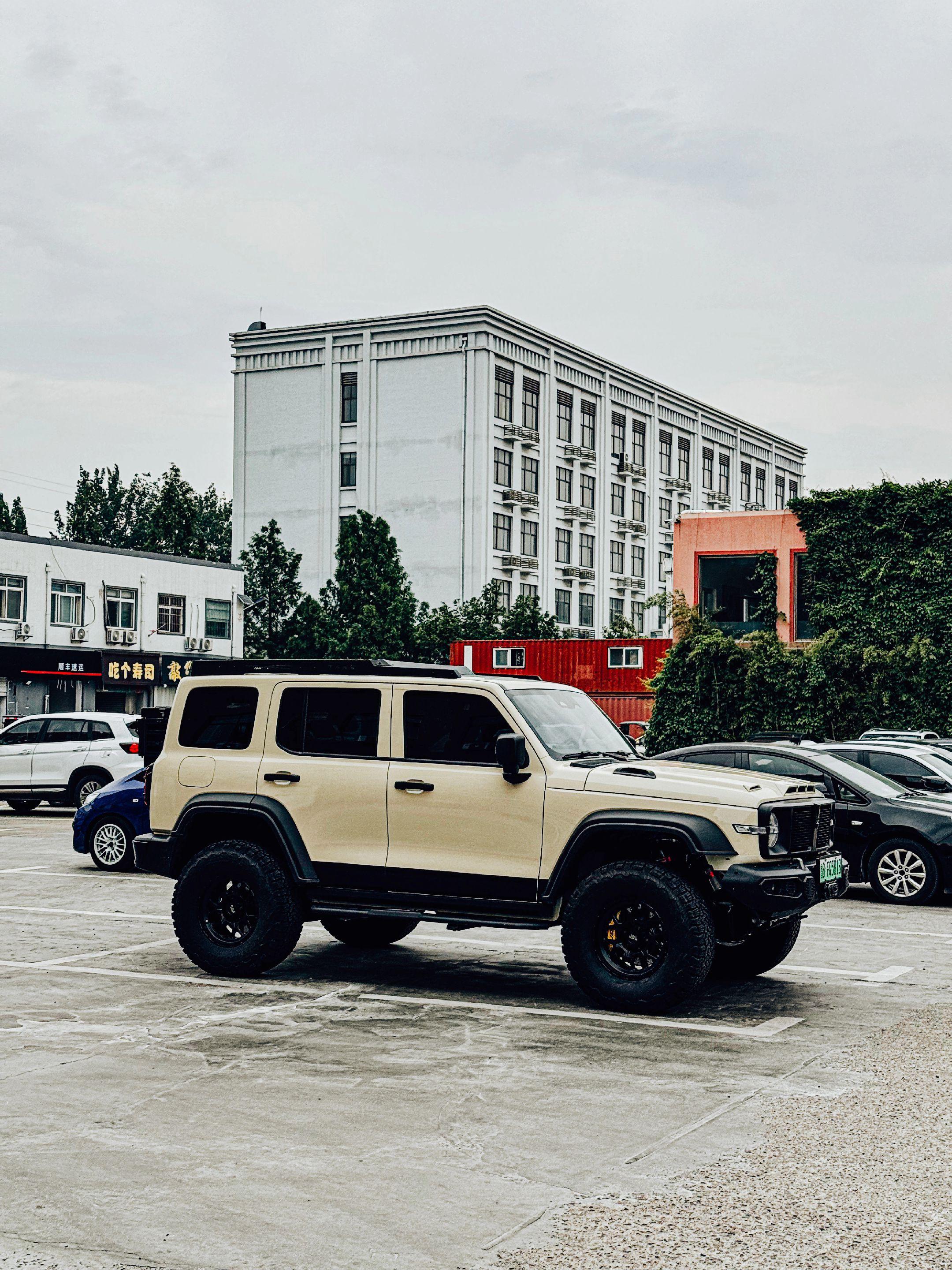 U扣固定上车，等待今年的暴雨🥰。U扣总共帮助了四五十台车，战绩可查，继续陪伴