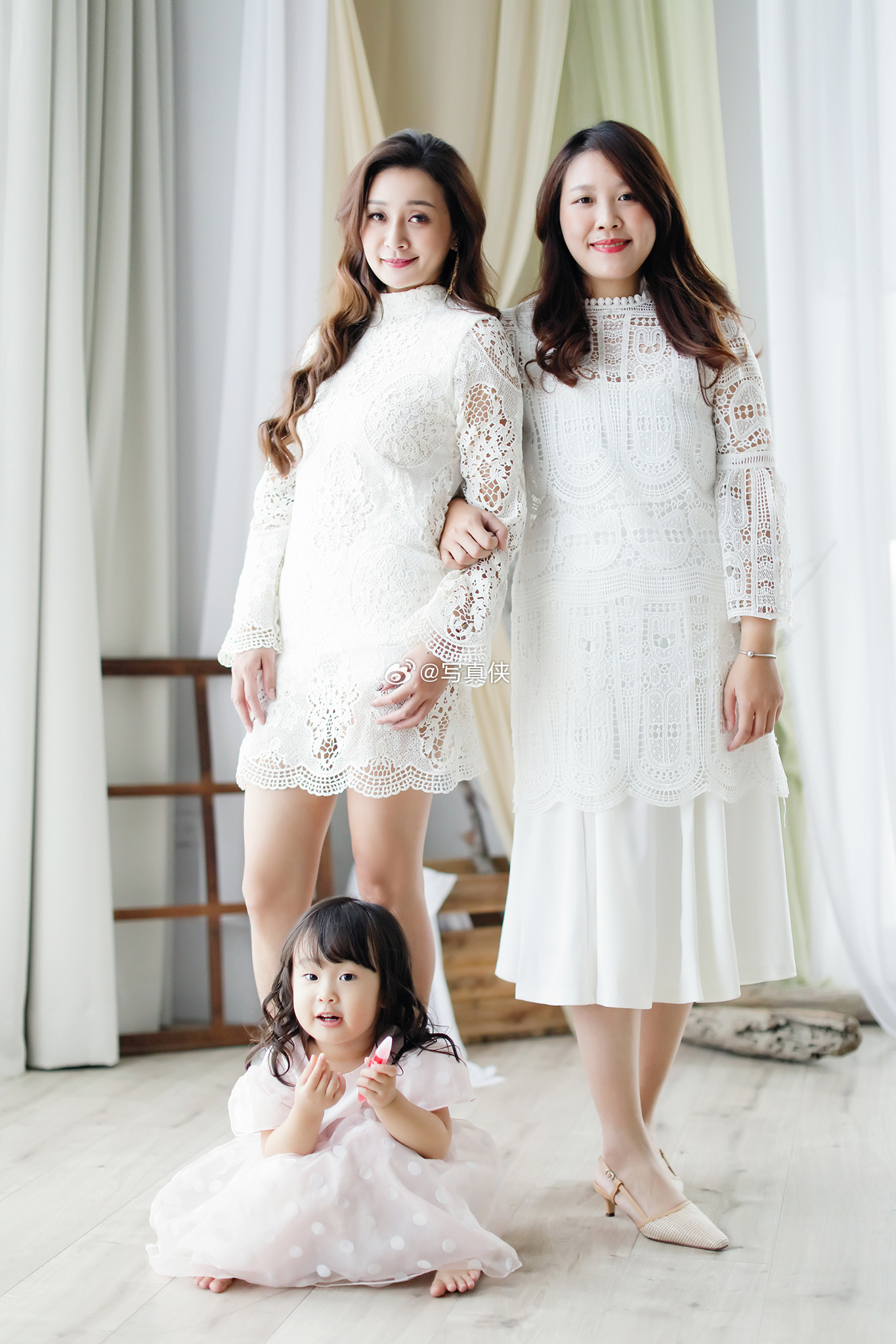 [嘻嘻][嘻嘻][嘻嘻] ​​​