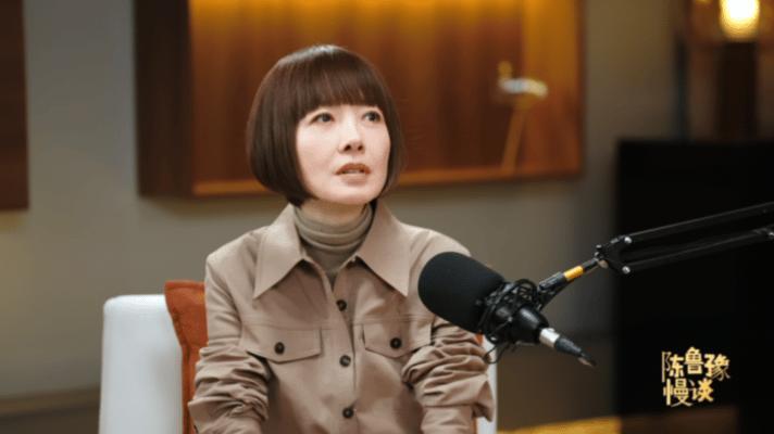 鲁豫姜思达访谈观后感 鲁豫那句“除了你除了我”直接破防了，明知道关系都是阶段性的