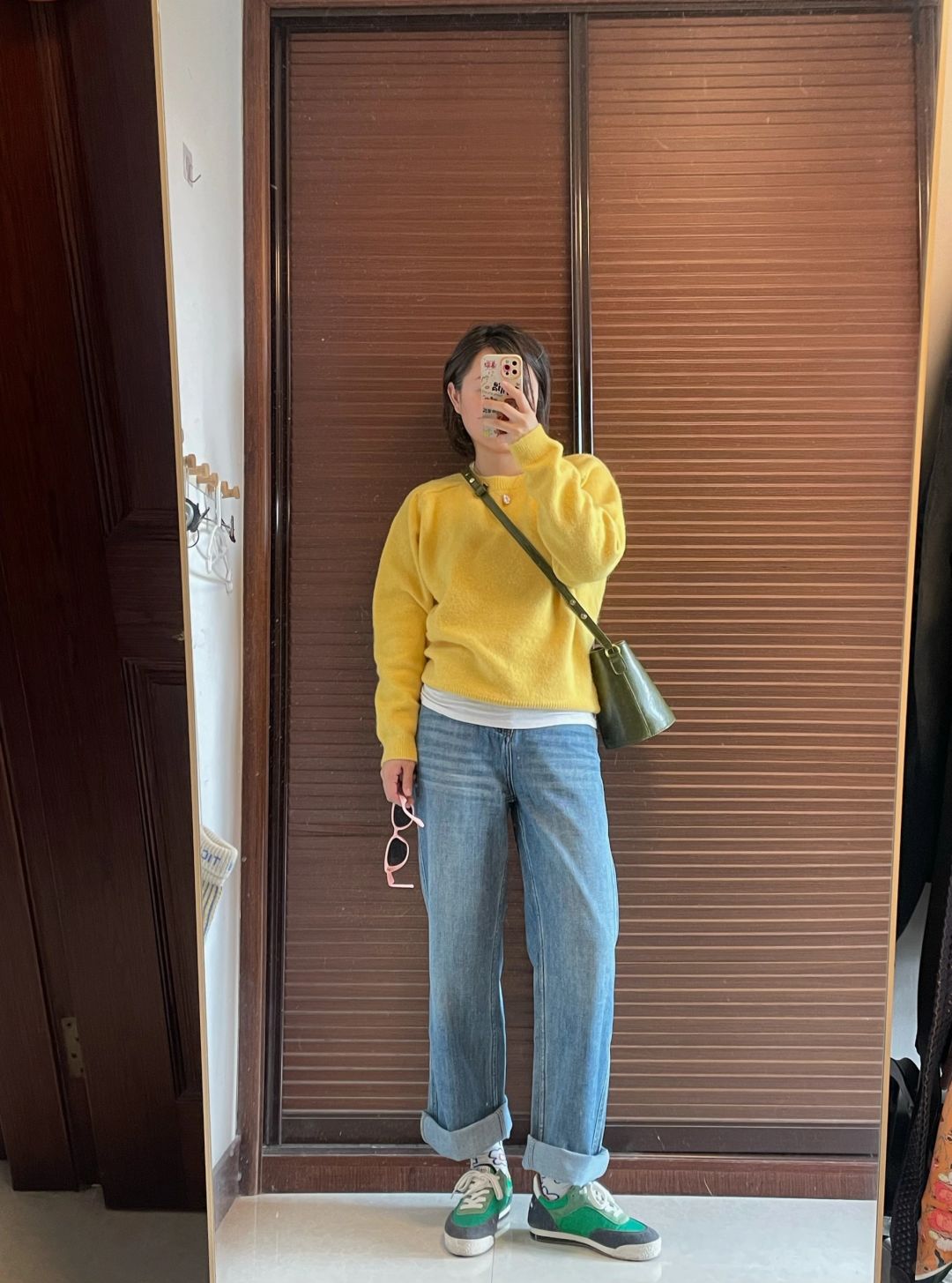 黄色毛衣也太春天了吧💛