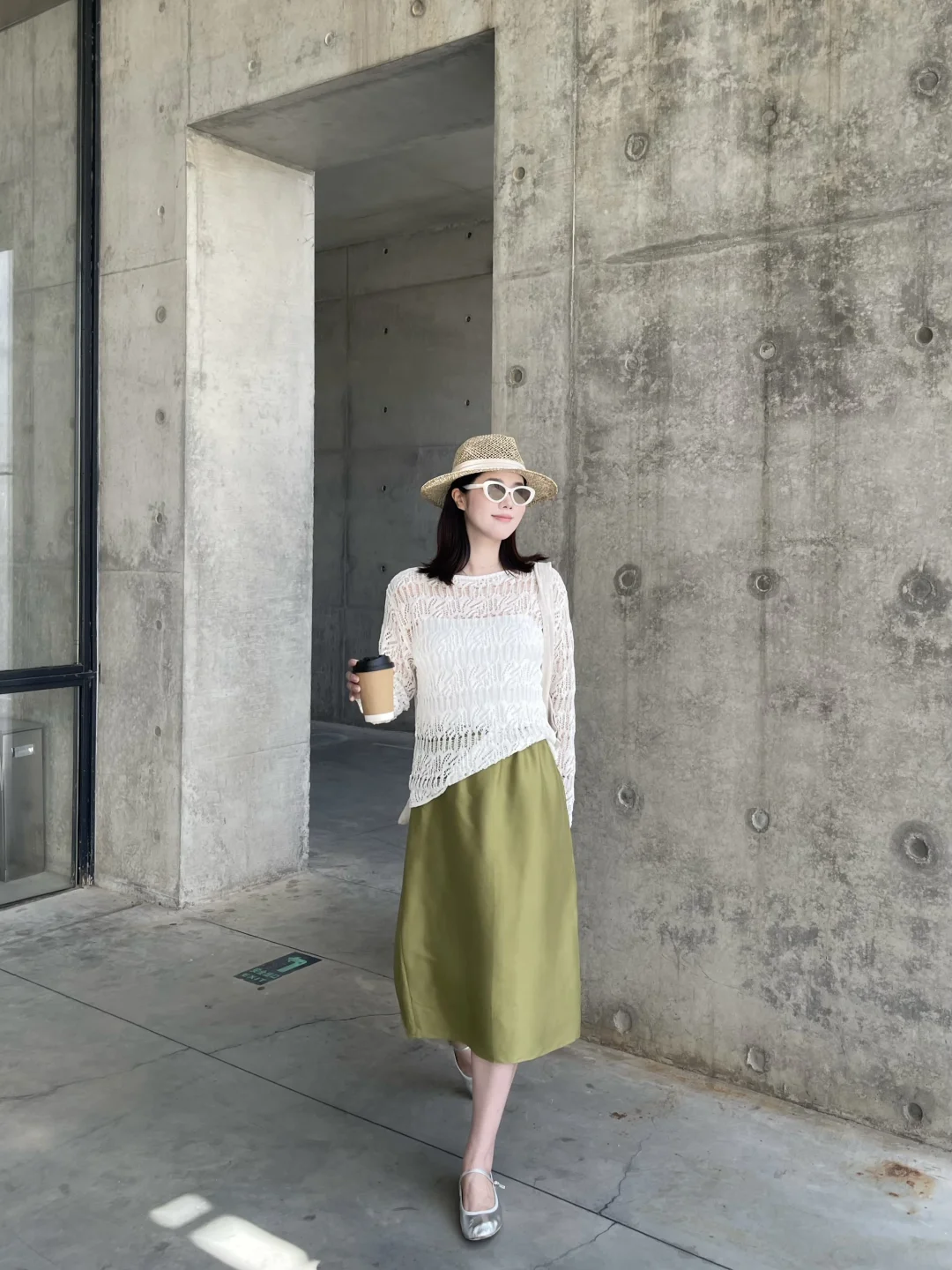 ootd｜穿穿罩衫+缎面群🍃