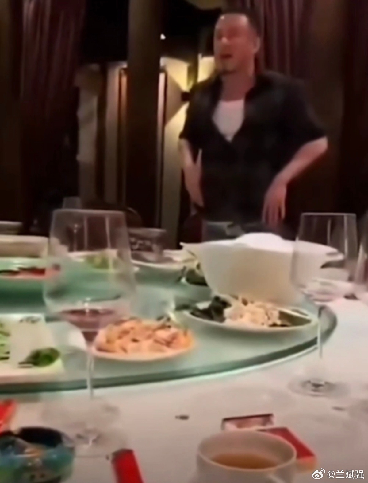 “毕老爷”之二——杨坤本性暴露！这回要彻底玩完了吧！ 