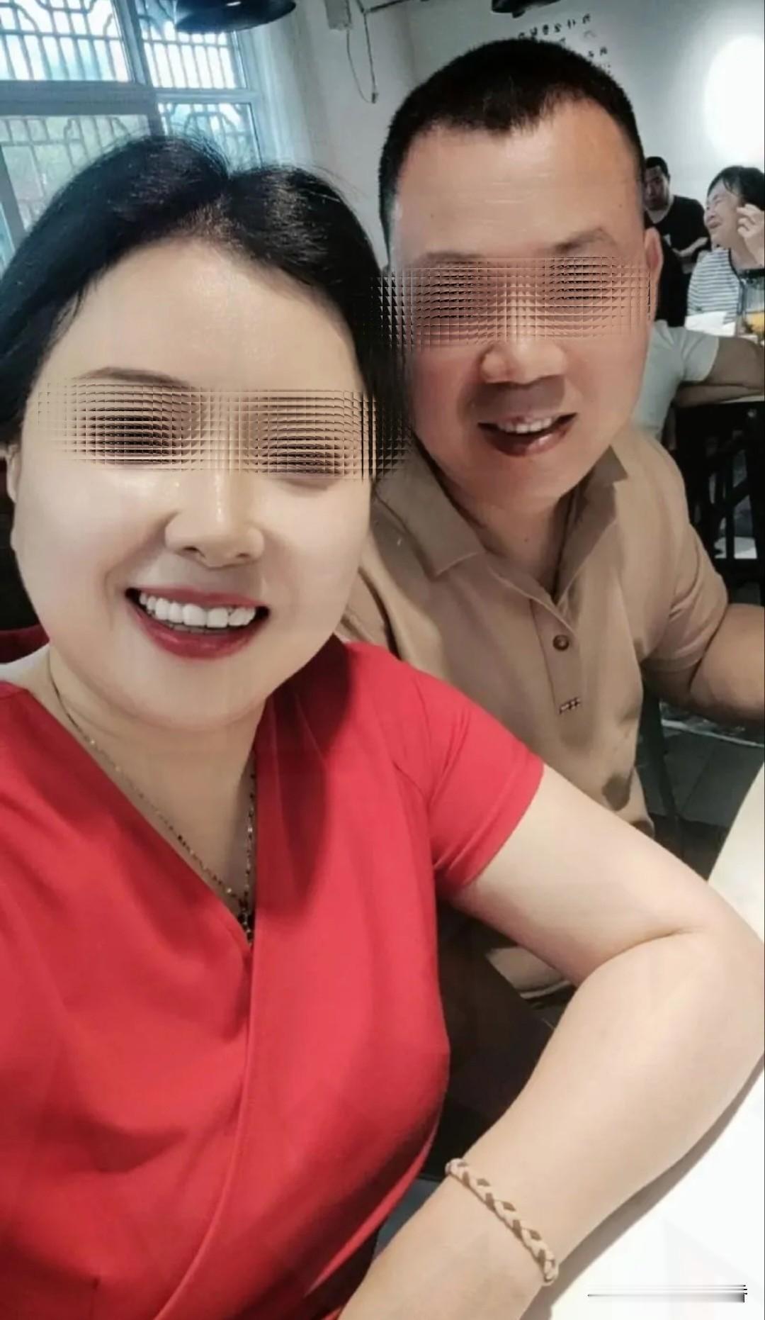 结婚28年，
中年夫妻的“生理性喜欢”，藏不住
 
结婚二十八载，早已褪去热恋时