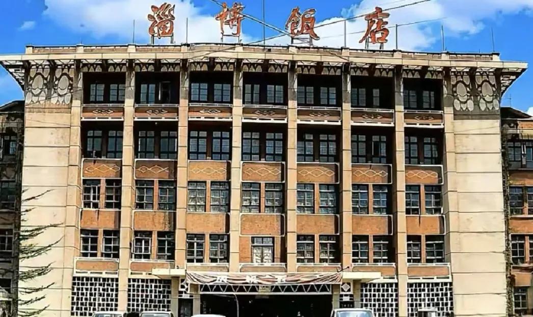 淄博记忆（15）
这是什么年代的淄博地标建筑？