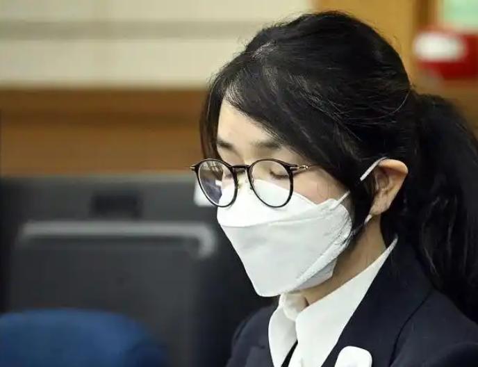 韩国前总统夫人金建希，今天当庭开口了，一句话直接引爆全网，说尹锡悦当年要搞戒严这