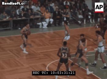 张伯伦与拉塞尔的远古对决！