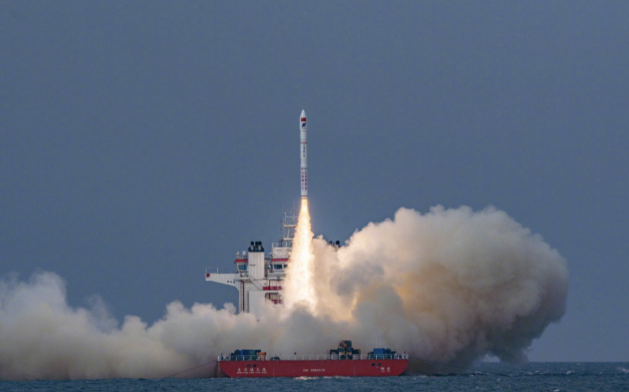 【#我国成功从海上发射一箭4星# [威武] 】#谷神星一号海射型遥二运载火箭发射