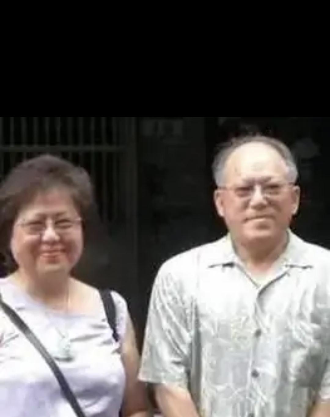 黄仁勋说：
改变我一生的不是天赋
不是运气，更不是斯坦福的学历
而是我母亲的意志