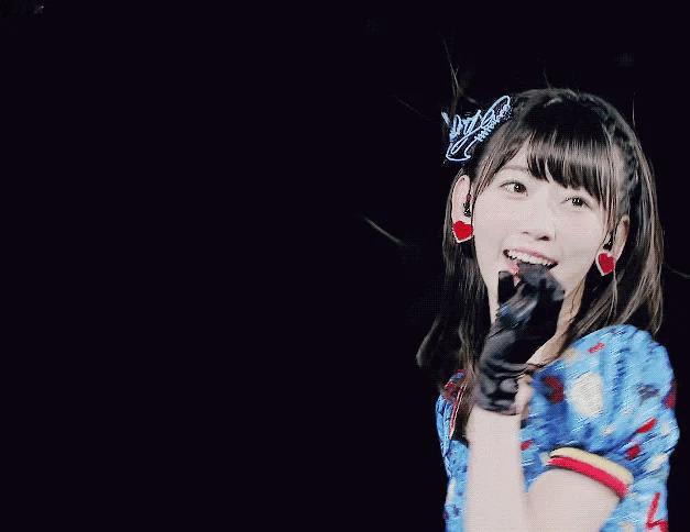 日爱豆时期的SAKURA.gif 