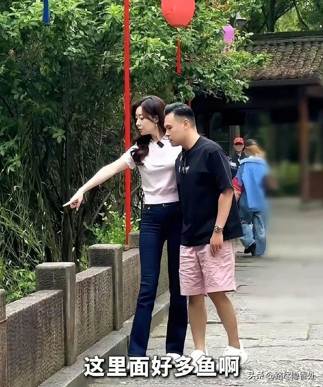 熊黛林和老公郭可颂在杭州一起度假的照片流出来了，好多人都说“终于明白当年那个鞋子