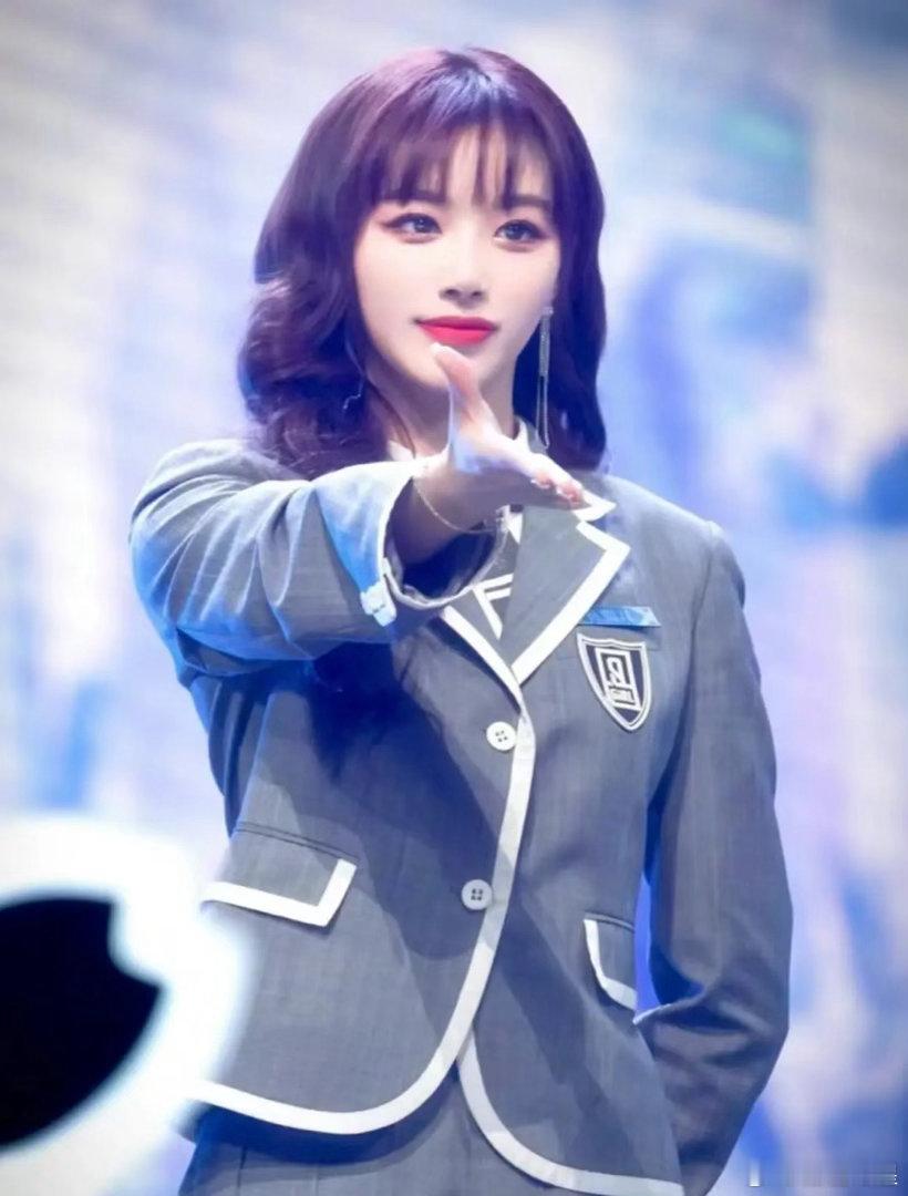 孔雪儿算女团脸吗？ 