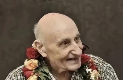 一个人能无私到什么程度！法国一男子来到中国40年时间，竟然无偿资助了70多位中国