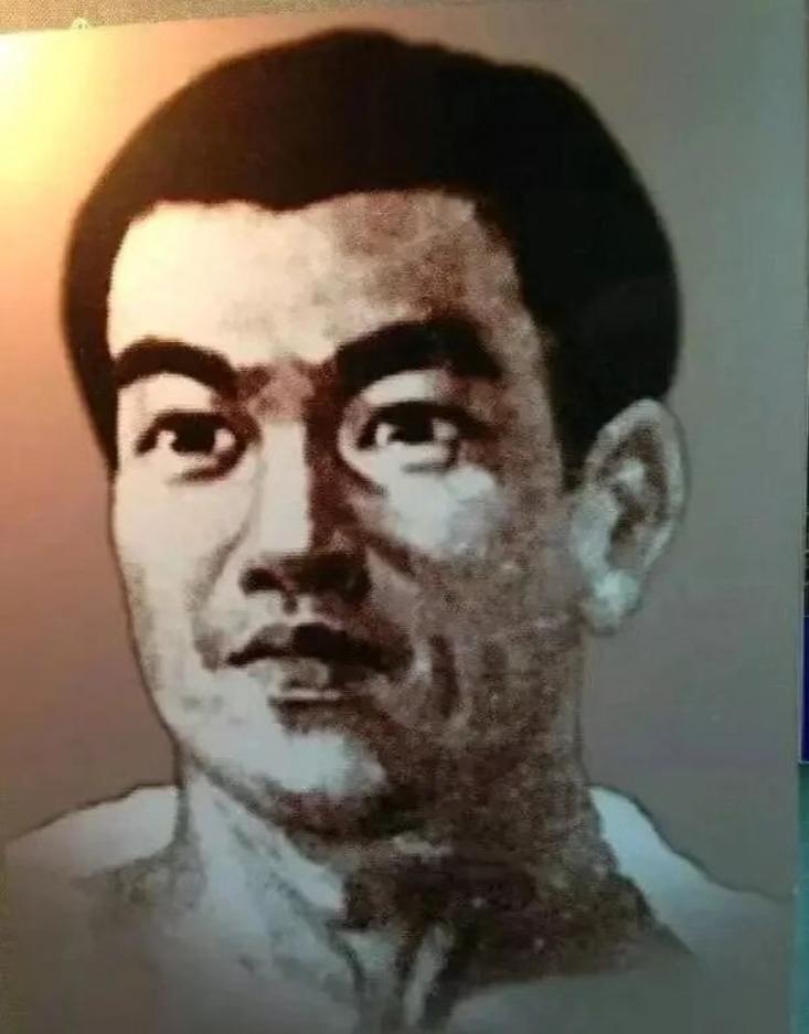 30岁被钉在乌桕树上活活冻饿而死

他叫程儒香。

1898年，程儒香出生在河南