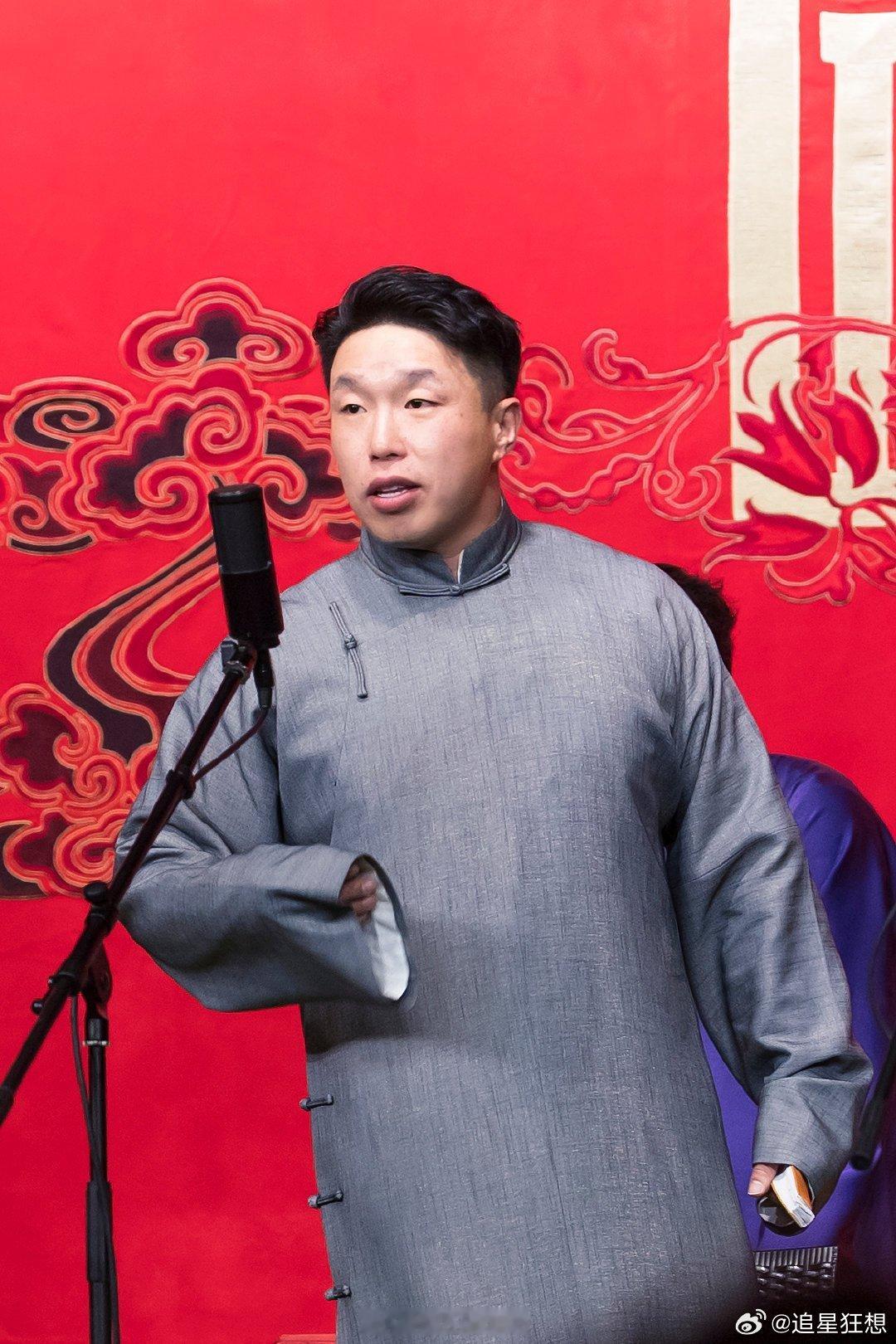 岳云鹏夸烧饼演技岳云鹏夸低智商犯罪烧饼演技 小岳岳别光顾着给烧饼鼓掌了，你在里头