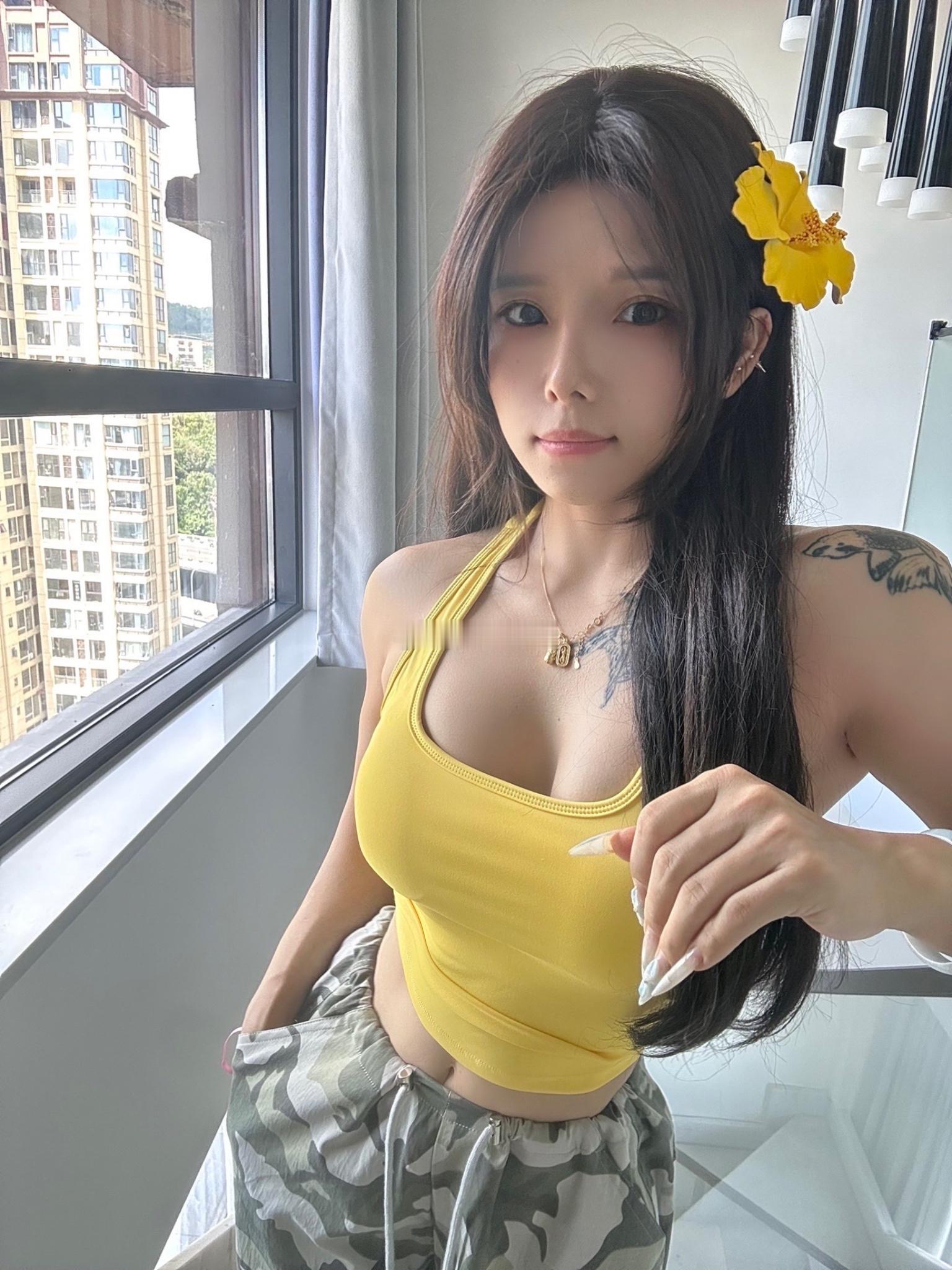 黄色配上迷彩是真的好明媚🌼运动穿搭夏日穿搭衣服搭配健身穿搭 ​​​