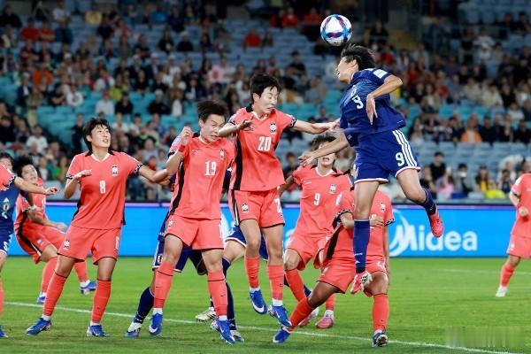 日本女足4:1大胜韩国挺进决赛，周六与澳洲争冠日本女足在周三进行的女足亚洲杯半决