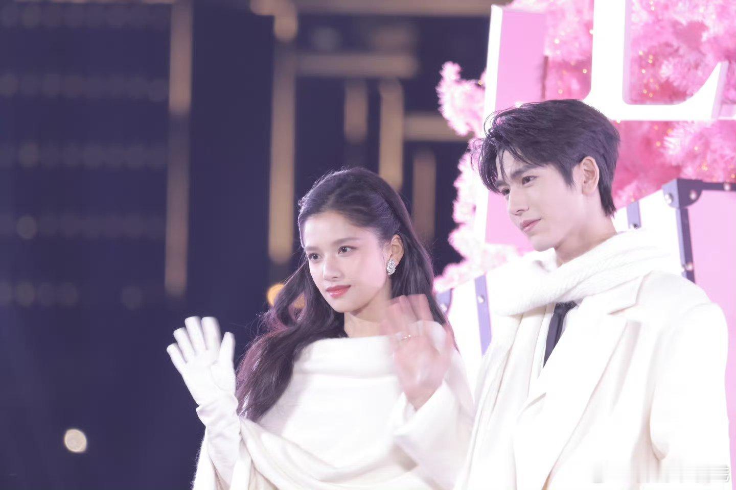 张婧仪 张凌赫兰蔻情人节广告要来了，是谁期待了 又可以看到美美的两位了 