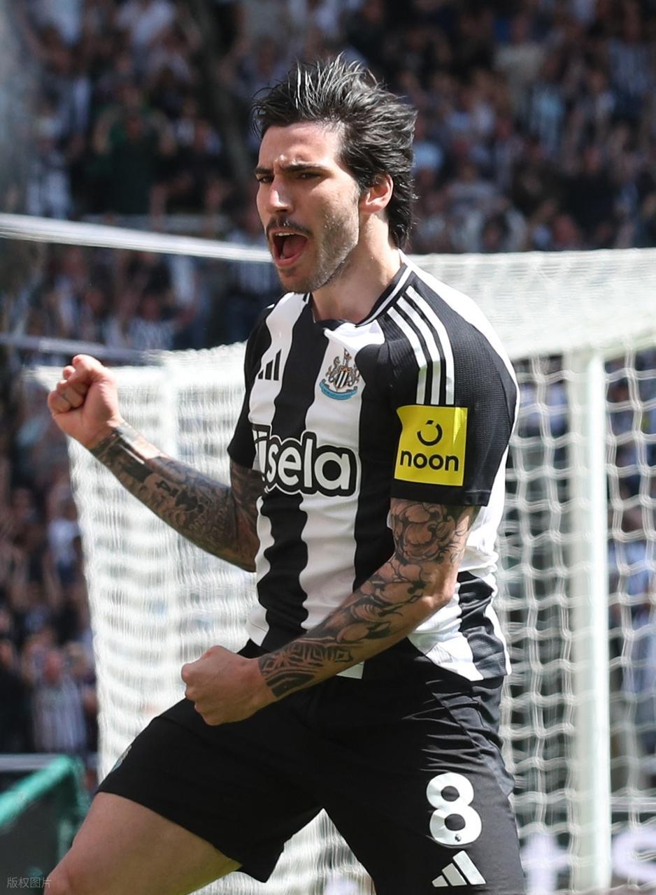 《红魔新腰·三才论》谁最适合顶替曼联卡塞米罗？三选一的时刻来了。

托纳利名门将