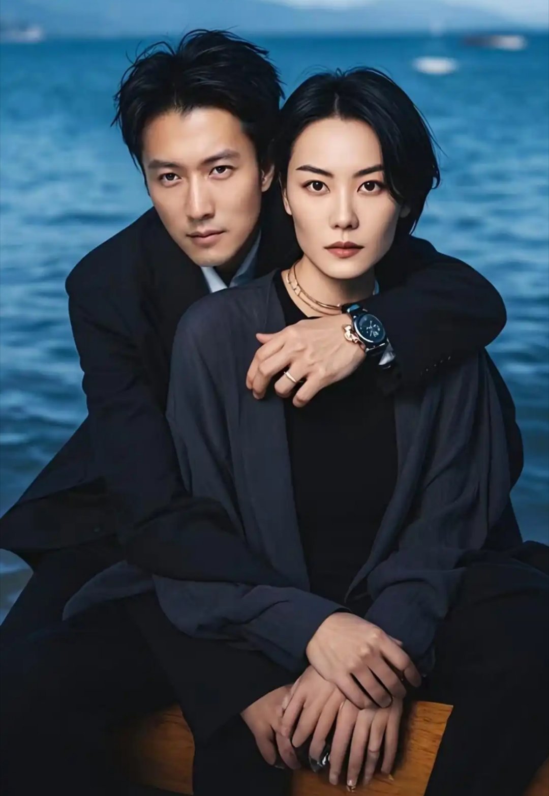 鸟巢偶遇王菲看谢霆锋演唱会 谢霆锋在鸟巢举办演唱会，天后王菲在台下观看。这对情侣