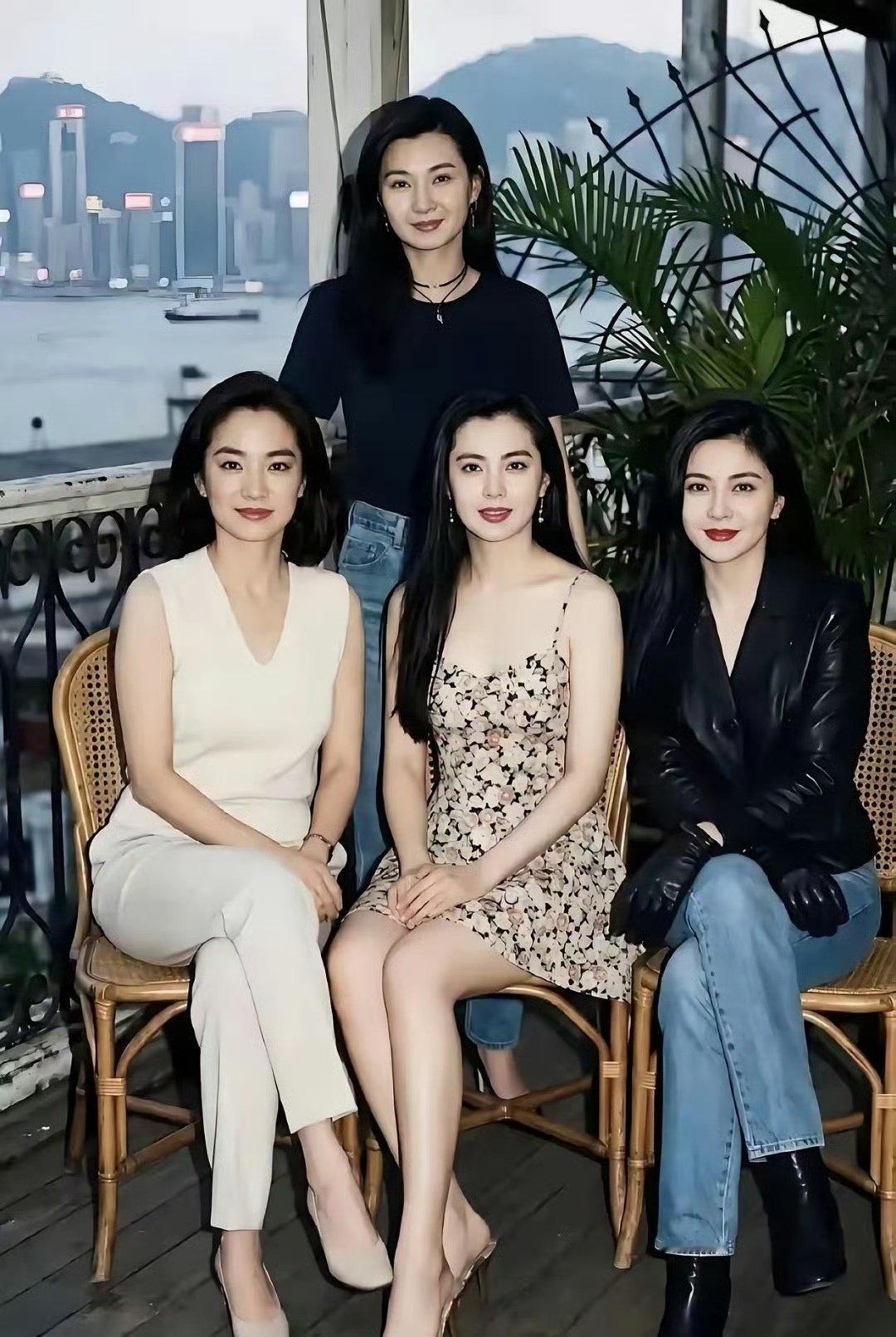 记录者超话[超话]记录者超话这四个女人几台戏？ ​​​