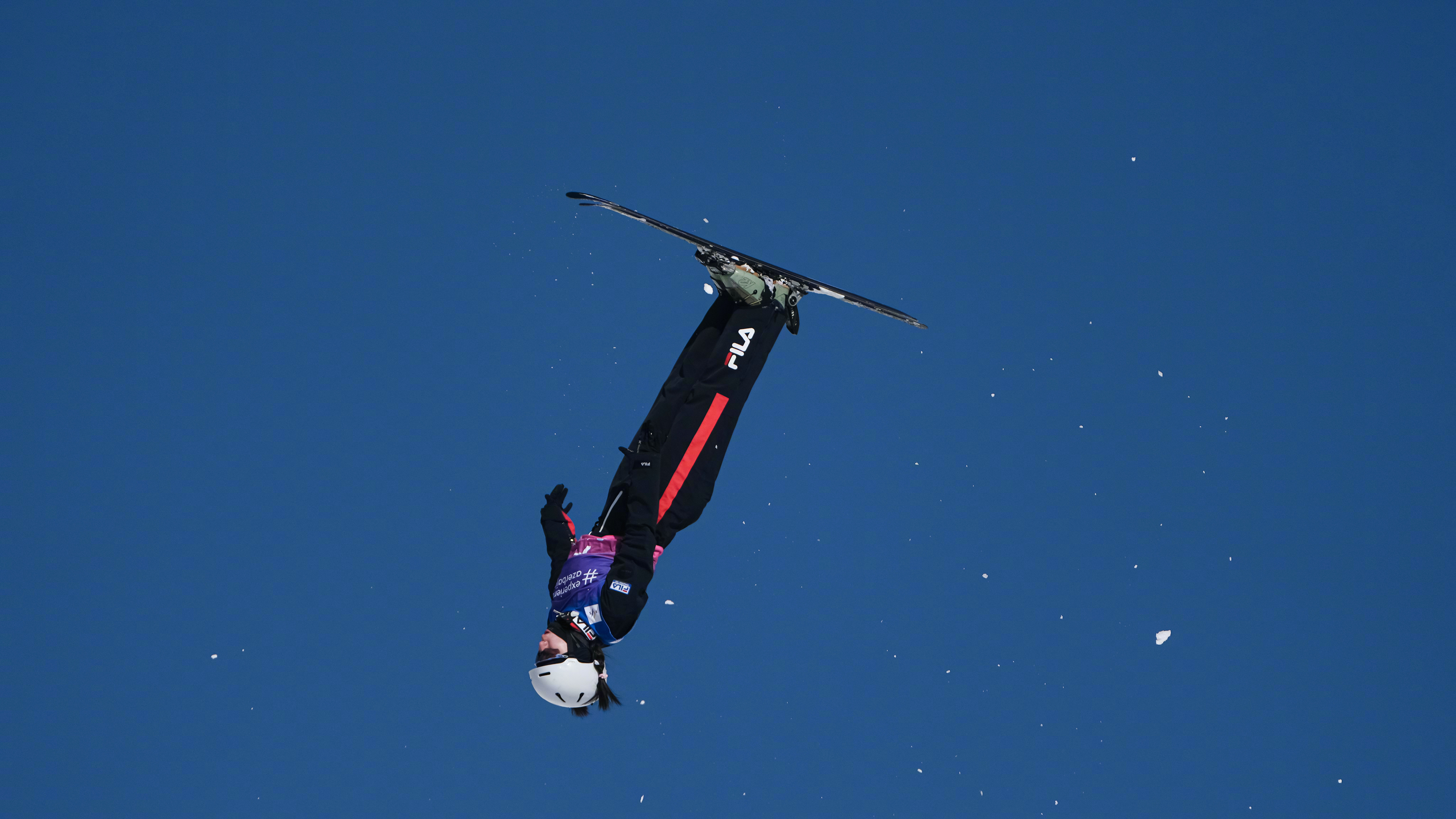 空中技巧国家队比赛服有多少黑科技 中国队包揽世界杯三金三银一铜的秘密？FILA「