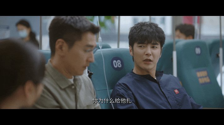 毛晓彤金世佳求婚戏 从第一季走到第二季，看着林逸一步步打开心结，这场求婚简直是最