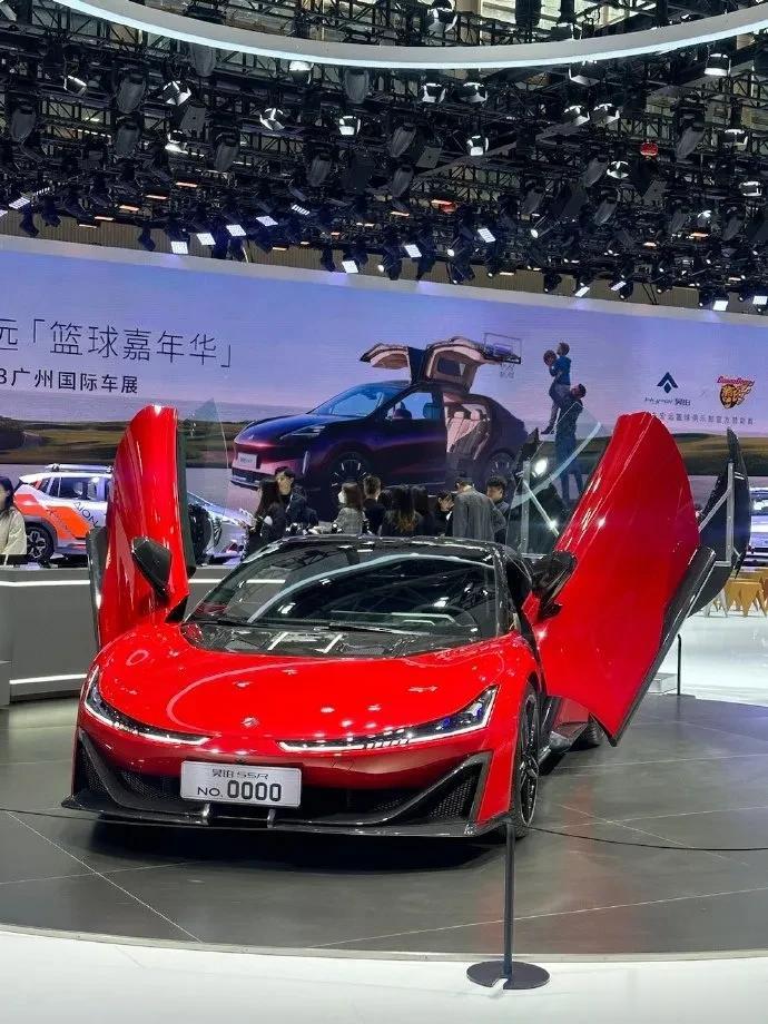 #2023广州车展#
中国超级豪华纯电超跑昊铂SSR正式上市交付，这款车标志着中