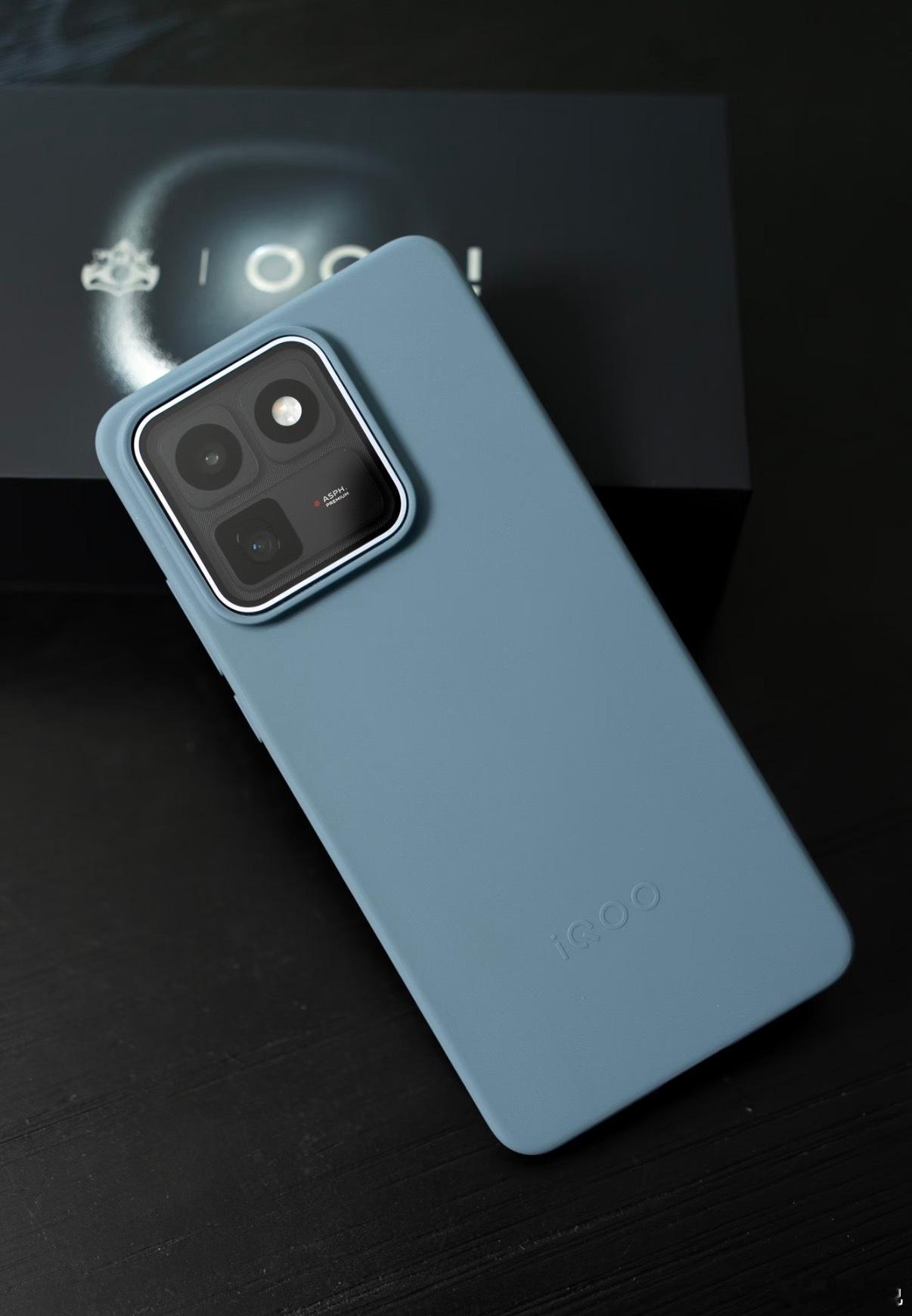 iQOO 15T 新鲜开箱✅青云配色真的帅呆我了，搭配2K高刷屏+8000mAh