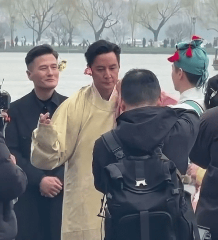 50岁尹子维婚后状态 刷到尹子维婚后的日常，整个人都变得不一样了。眉眼间的凌厉被