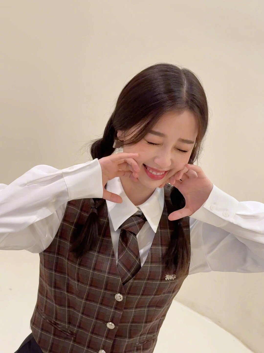 虞书欣 Esther对我笑～看这些live好治愈