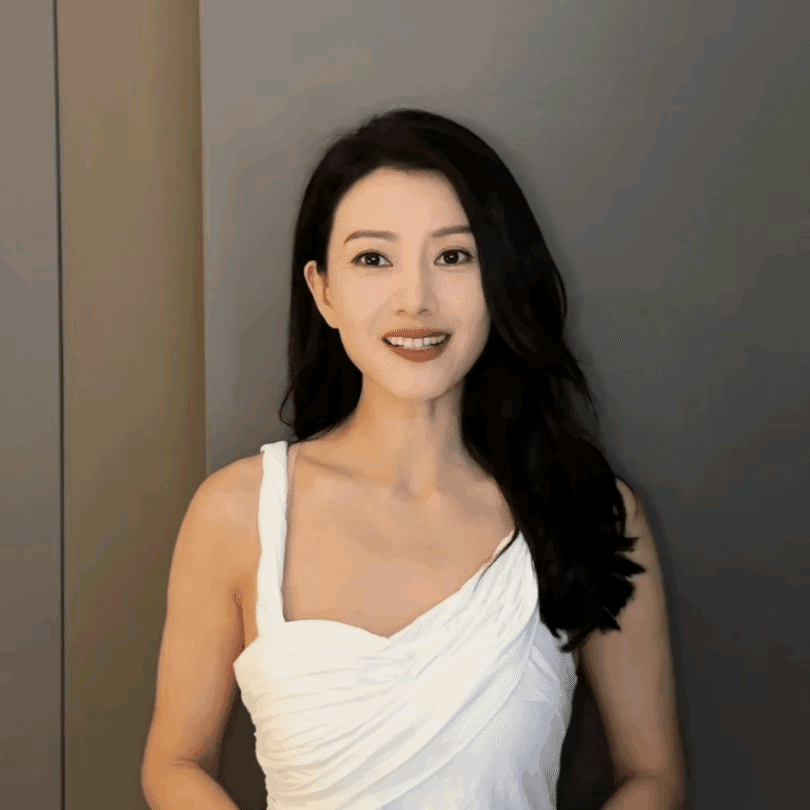 钟楚曦气质能秒掉高圆圆了，果然年轻才是资本。 ​​​
