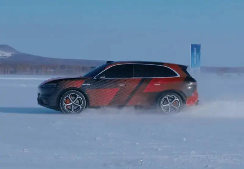 余承东官宣！问界M6将在春天发布，至此就凑齐了“56789”。新车谍照也曝光了不