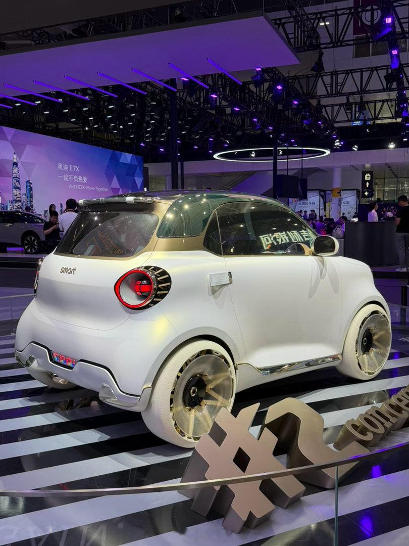 回归初心的smart精灵2号，超紧凑城市小车的鼻祖你们说它纯电化还能火一把吗？大