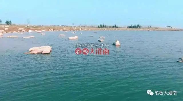 为什么星期一距离星期天这么近，而星期天距离星期却这么远？
这个问题似乎有些无聊，