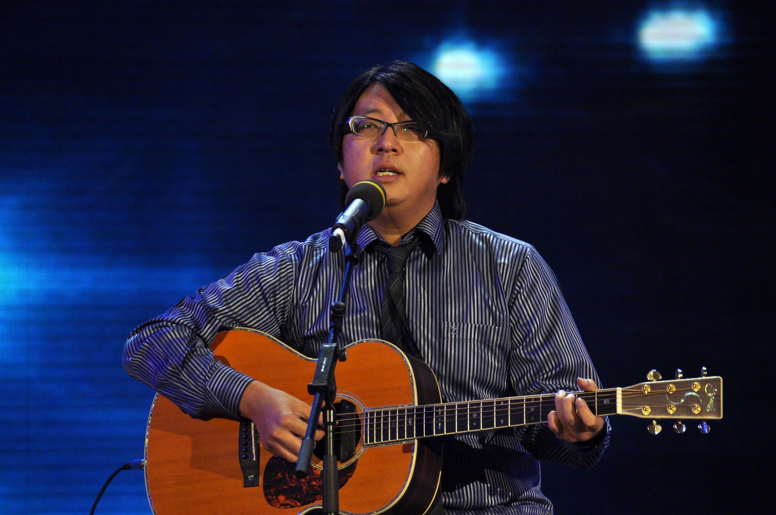 #袁惟仁去世#【台湾音乐人袁惟仁在家中辞世】新华社台北2月2日电（记者黄扬、黄硕