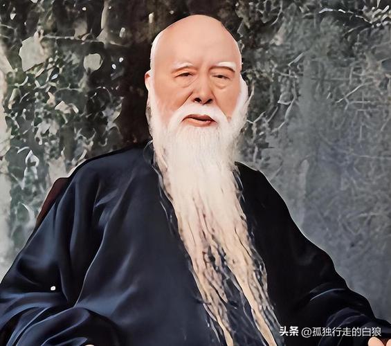 于右任和蒋经国关系莫逆，是蒋经国的长辈儿，老师兼结拜兄弟的爹，再加上是近代书圣，