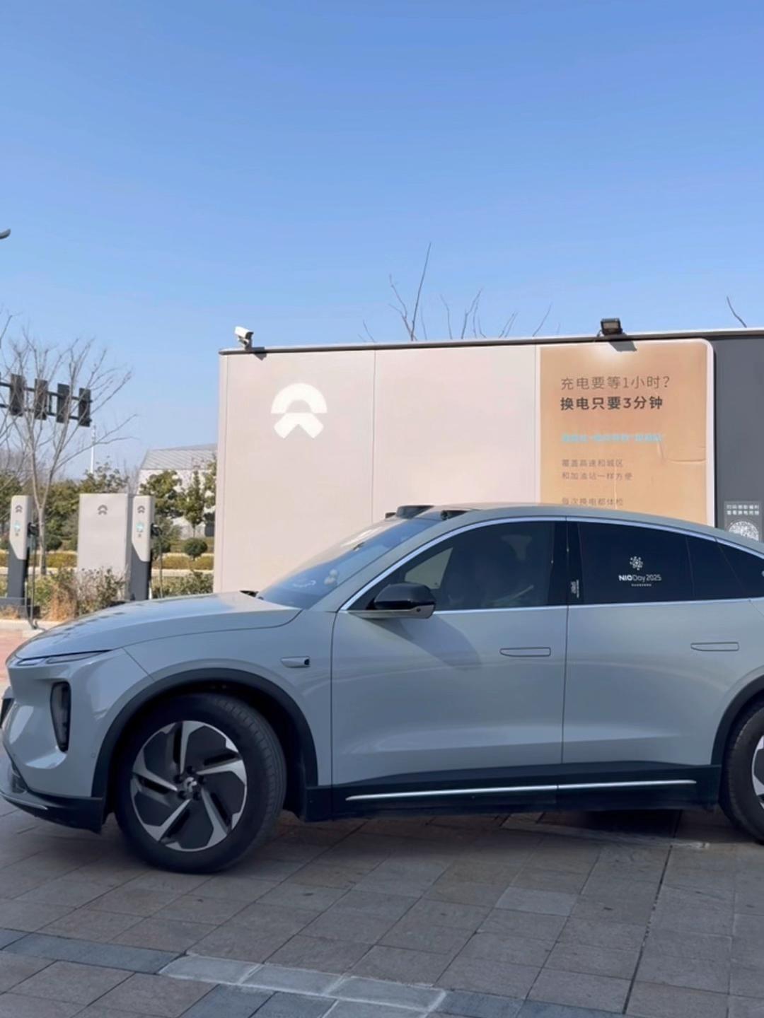 我的补能路线最常用的只有一条，就是从家到距离家最近的换电站，2.8公里。它坐落于