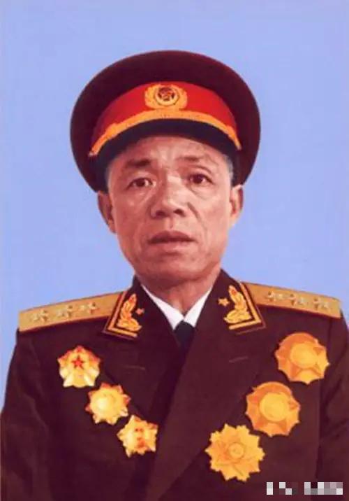 [太阳]1935年甘肃绝境！参谋长公报私仇，竟故意拖延2小时，害得徐海东大军差点