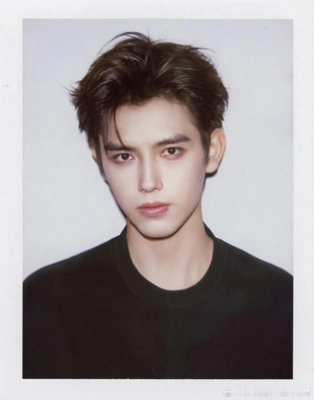 陈飞宇生日撕拉片陈飞宇的撕拉片 陈飞宇生日撕拉片 我宣布以后你也上榜撕拉片男神 