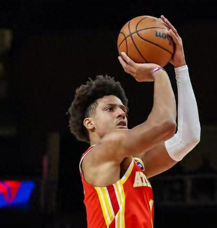 老鹰124-112胜魔术，约翰逊24+15+13，沃克41+7+5+2

老鹰主