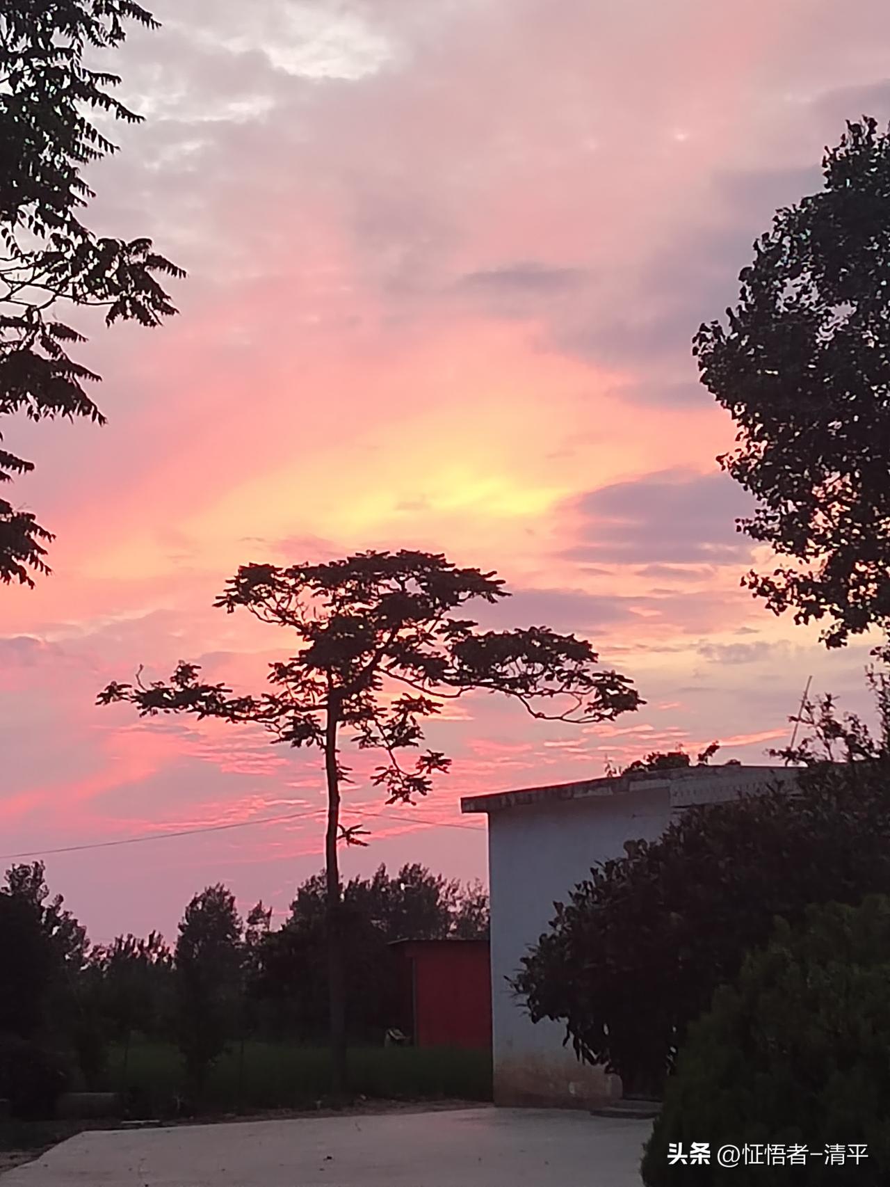 你自己的灵魂不完整，不强大，不丰盛，
你就吸引过来的永远是另一个残缺的、虚弱的、