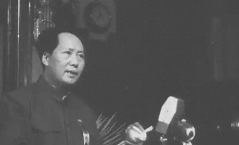上世纪七十年代毛主席得知开国中将生活近况后大发雷火：这样的情况怎么能发生呢？
一