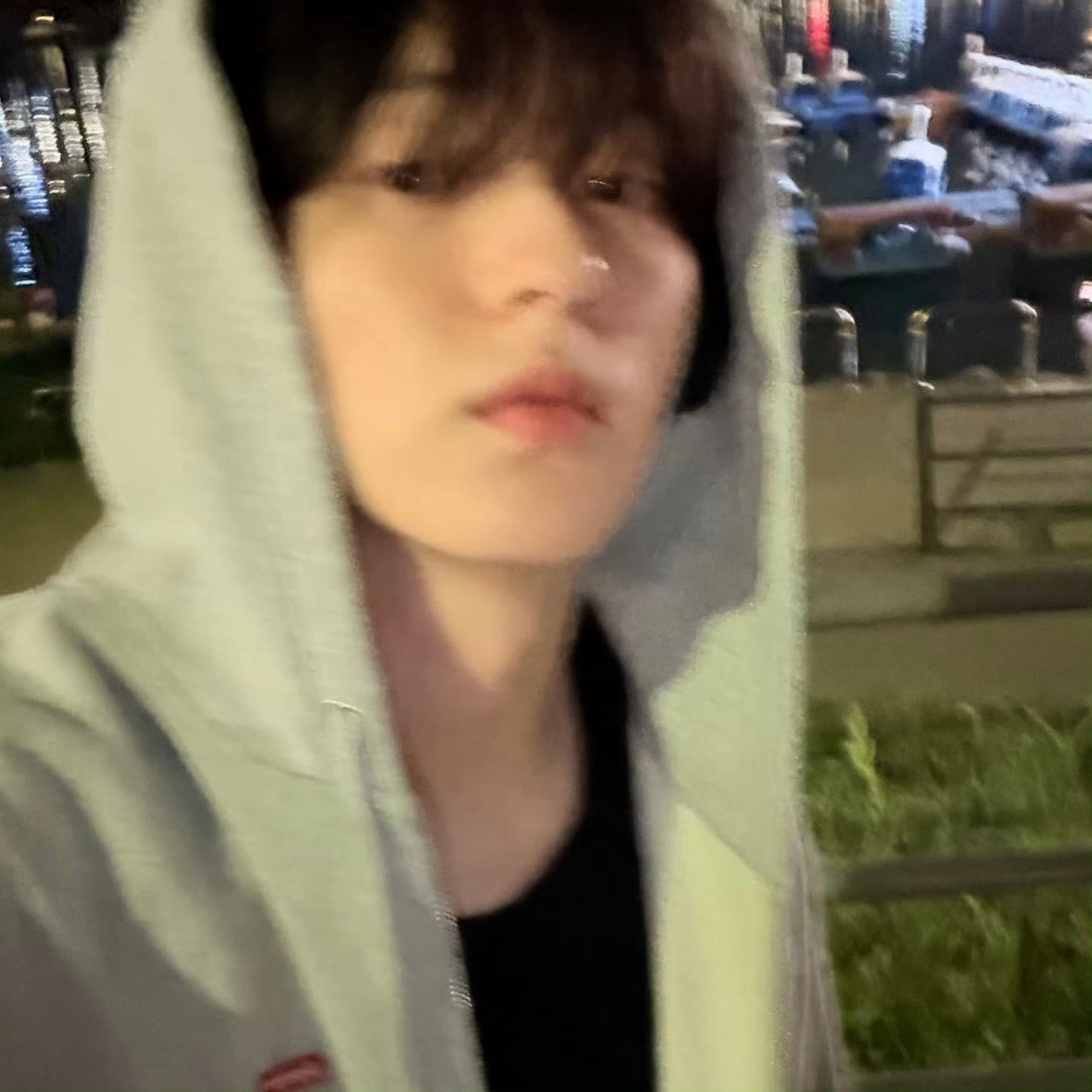 卧槽他啥意思。