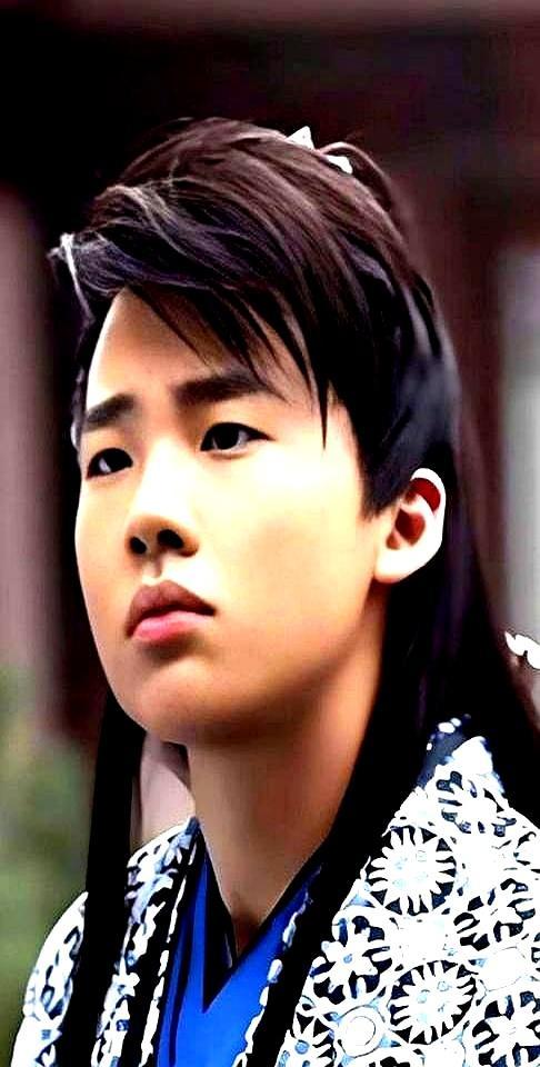 1800万预算被砍到1500万，郭麒麟直接走人
 
剧组算盘打得响：现金砍半，拿