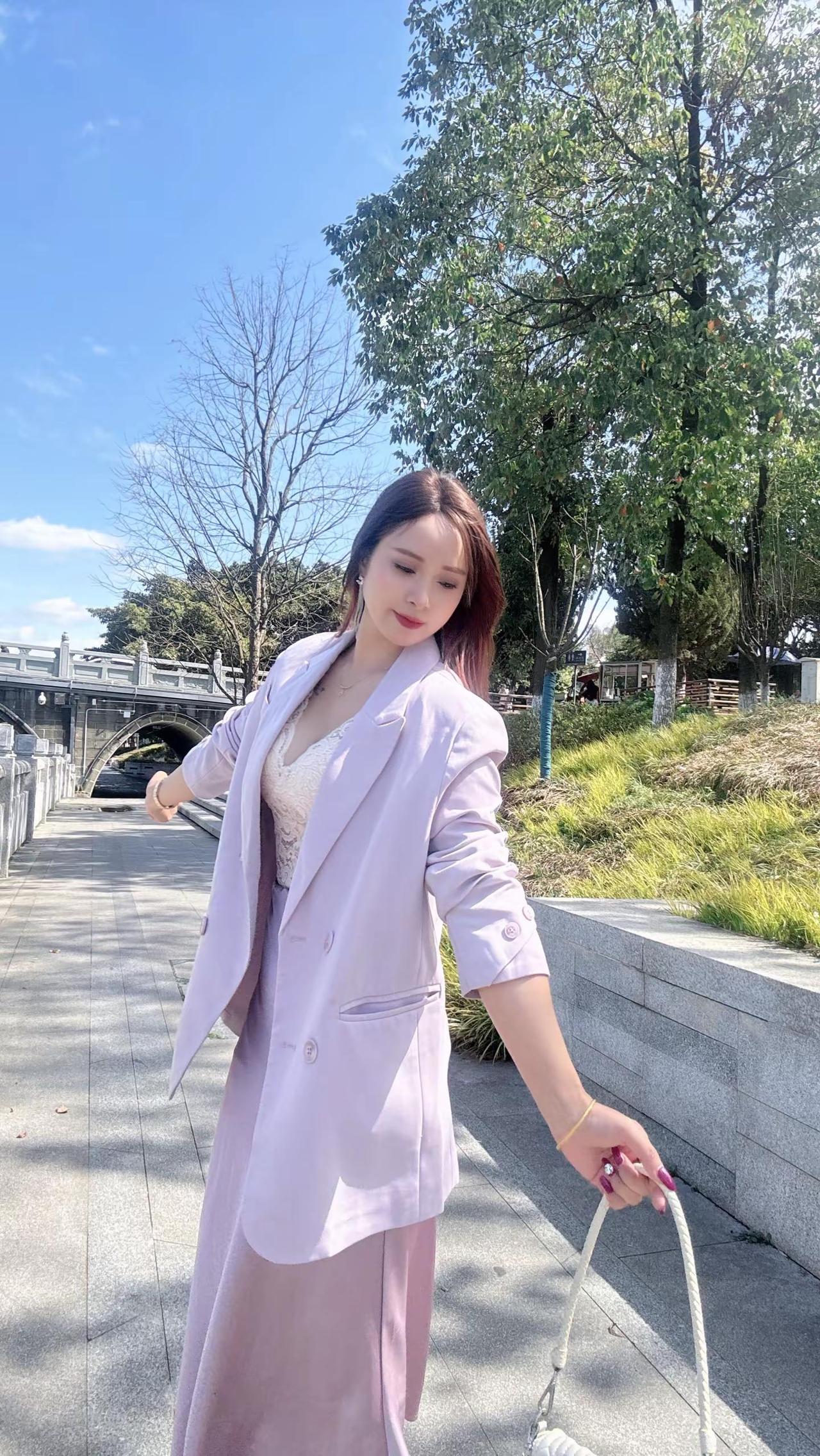 我的38岁，年轻又无畏。肉身或许会刻上岁月的痕迹，灵魂却永远热烈滚烫，不肯老去。