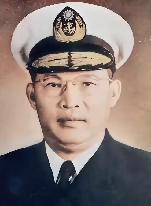 1938年5月，薛岳怒吼着要枪毙桂永清，蒋介石只冷冷回了一句："你知道他岳父是谁